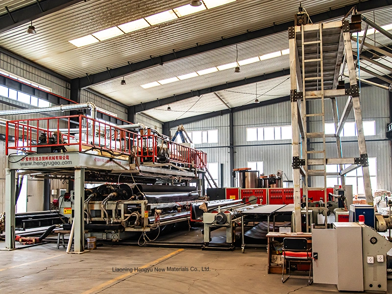 Flat die extrusion machine producing HDPE geomembrane with calender rollers for precise thickness control.