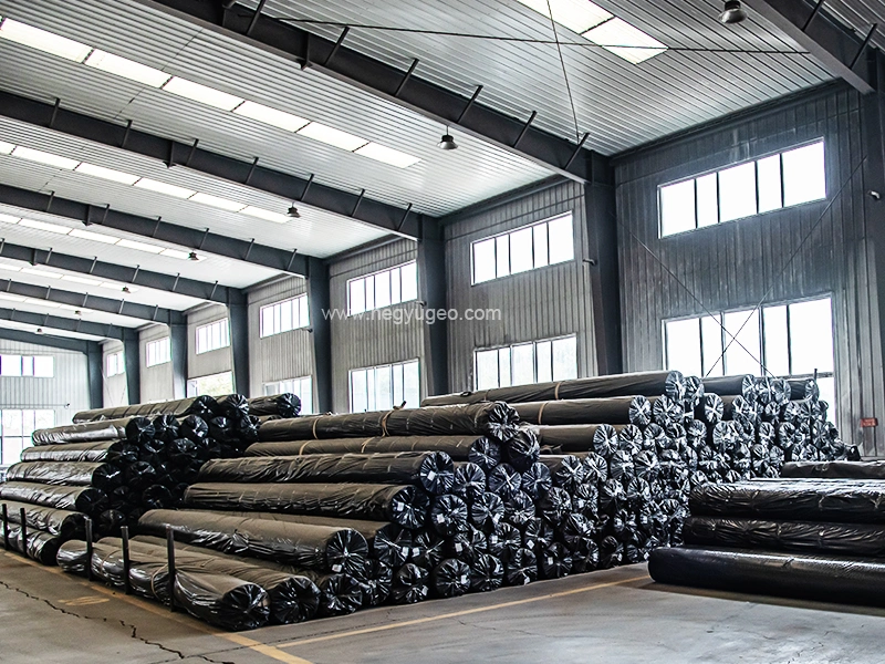 Factory stock of 2.0mm smooth HDPE geomembrane rolls professionally packaged